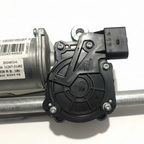 Front Windshield Wiper Motor for Geely Binrui wiper motor gear mechanism close-up